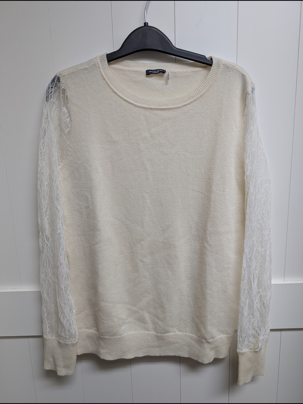Magaschoni Cream Cashmere Crewneck Sweater with Lace Sleeves